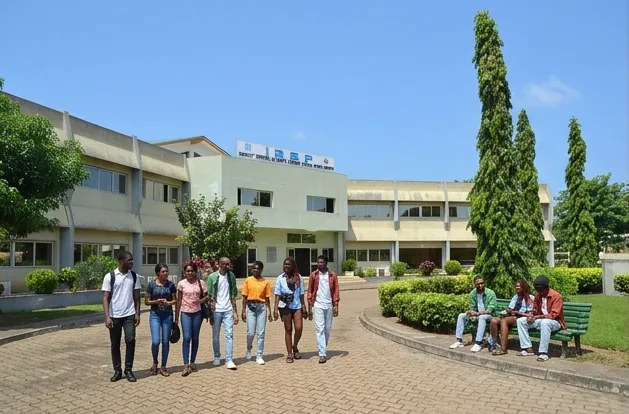 Jardins et allées du campus